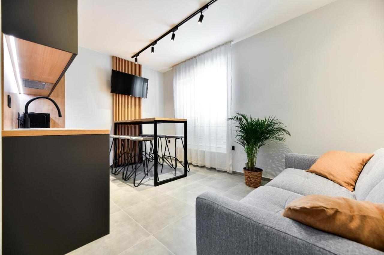 Maris Accommodation By Belmont Realty ザダル エクステリア 写真