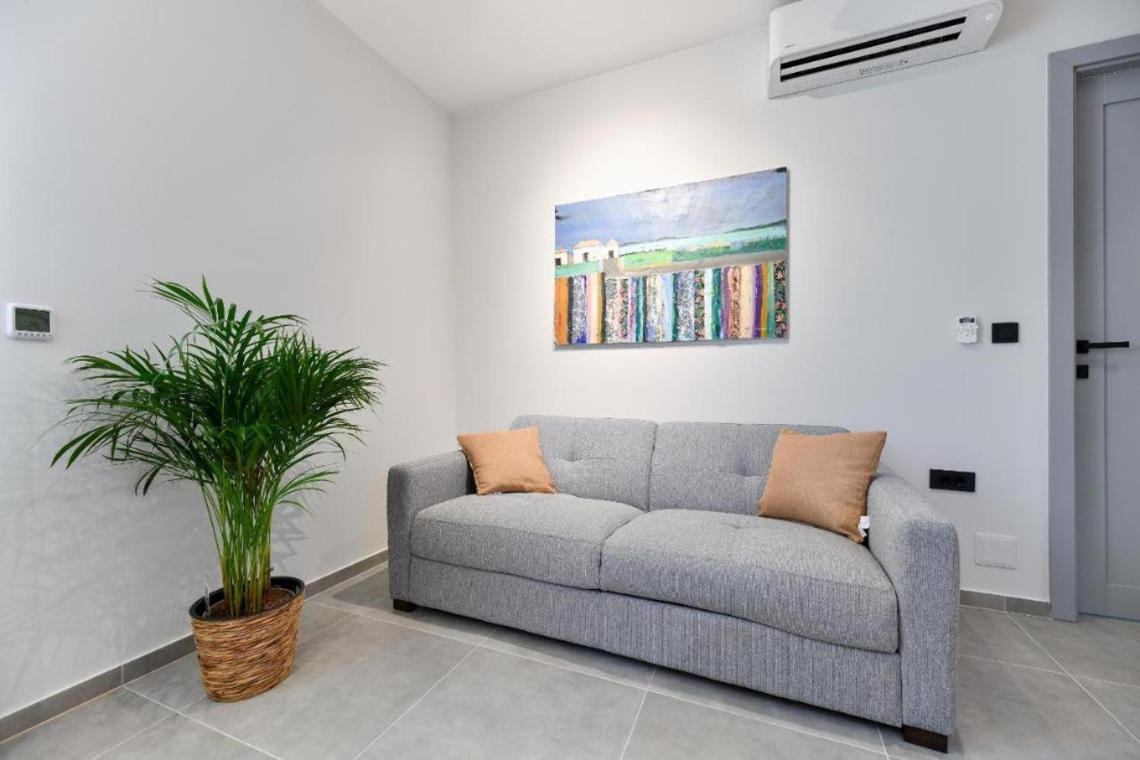 Maris Accommodation By Belmont Realty ザダル エクステリア 写真