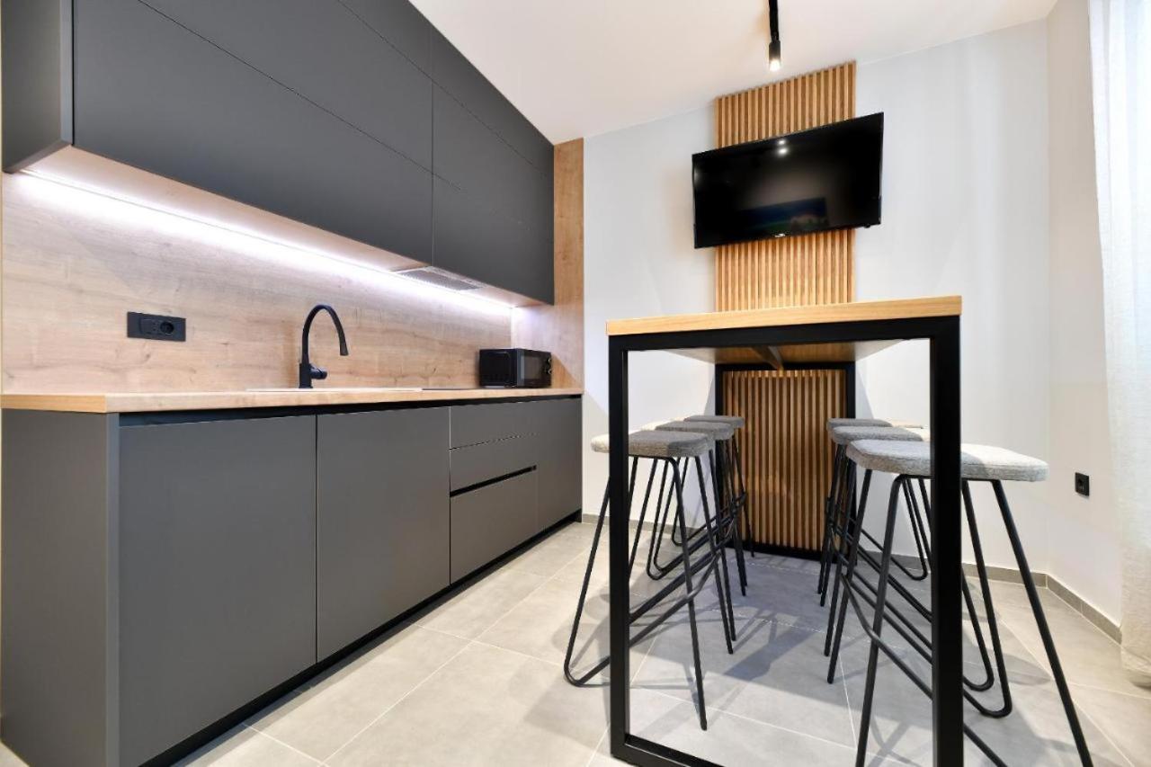 Maris Accommodation By Belmont Realty ザダル エクステリア 写真